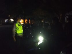 Sat Polairud Polres Karangasem Blue Light Patrol Menyambangi Pemukiman Warga di wilayah Pesisir Pantai dan Obyek Wisata