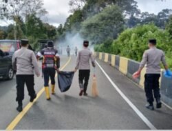 Polsek Linge Polres Aceh Tengah Bersihkan Sarana Pasilitas Umum Dalam Rangka Menyambut Hut Bhayangkara Ke-78