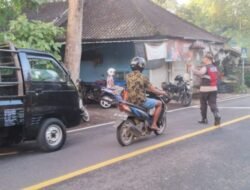 Peduli Keselamatan Pengguna Jalan Raya, Personil Polsek Abang Lakukan Gatur Lalin