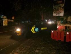 Blue Light Patrol Sat Polairud Himbau Pengunjung di Kawasan Obyek Wisata Candidasa Cegah Tindak Kejahatan