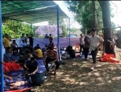 Waka Polres Belitung Timur Epri Tinjau Pemotongan Sapi Kurban .