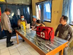 Pastikan Kondisi Kesehatan, Anggota Polsek Kubu Melaksanakan Giat Pemeriksaan Kesehatan Dari Puskesmas Kubu II