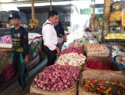 Sat Intelkam Polres Karangasem Monitoring harga Sembako di Pasar Timur Amlapura