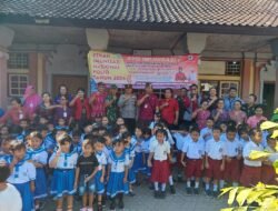 Kapolsek Abang Monitoring Pelaksanaan Pekan Imunisasi Nasional (PIN) Kecamatan Abang