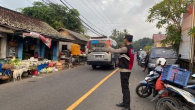 Pelayanan Masyarakat Polsek Abang, Untuk Peduli Terhadap Keselamatan Di jalan Raya Pasar Abang