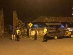 Guna Cegah Gangguan Kamtibmas Polsek Bebandem Gelar Blue Light Patrol Demi Terjaganya Harkamtibmas