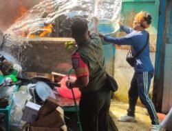 Gerak Cepat, Babinsa Kodim1617/Jembrana dengan Sigap Bantu Warga Jinakkan Si Jago Merah