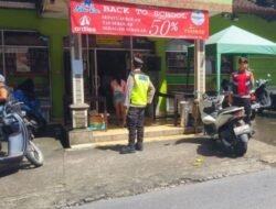 Guna Menjaga Situasi Tetap Terkendali di Wilayah Hukum Polsek Sidemen, Pawas Pimpin Patroli Dialogis