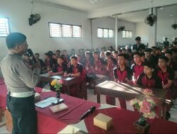 Masa Pengenalan Lingkungan Sekolah, Kanit Lantas Polsek Kubu Berikan Penyuluhan Tata Tertib Lalulintas di SMK Toya Anyar