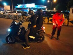 Personil Polsek Pelabuhan Padangbai Lakukan Pemeriksaan Kelengkapan Ranmor Yang Keluar Masuk Bali