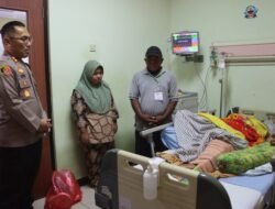 Kapolres Probolinggo Kota Kunjungi Korban Laka Perlintasan Kereta Api, Beri Dukungan dan Doa