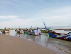 Kedangkalan Babah Kuala Membuat Nelayan Di Dua Kecamatan Tidak Bisa Beraktivitas Kelaut.