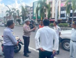 Kasatlantas Polres Bireuen menyapa petugas parkir dan himbauan tertib berlalulintas