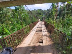 Jembatan Desa Rancan Rusak Parah,Warga Meminta Perhatian Pemerintah Kabupaten Merangin.