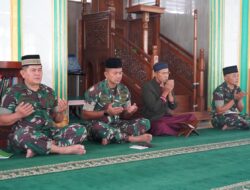 Dandim hadiri Doa Bersama Dalam Peringatan HUT RI Ke 79 Di Mesjid Al Fitrah Korem 011/Lilawangsa.