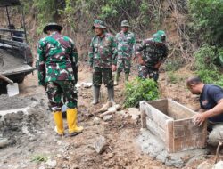 Untuk Bangunan Gorong-gorong Kuat dan Kokoh, Satgas TMMD Bangun Leneng