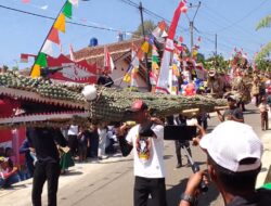 Pemdes Ponggang Adakan Pawai Karnaval HUT RI Ke 79 sangat meriah serta kreatif.