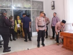 Polres Aceh Tengah Kawal Ketat Pelantikan Anggota DPRK, Undangan Diperiksa Metal Detektor