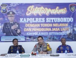 Tatap Muka Dengan Tokoh Nelayan, Kapolres Situbondo Beri Bantuan Life Jacket Untuk Keselamatan di Laut