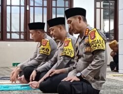 Dirbinmas Polda Banten Kombes Pol. Dr. Raden Muhammad Jauhari SH., S.I.K., M.Si Dampingi Kapolda Giat Shalat Subuh Keliling