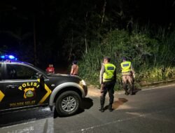 Cegah Gangguan Kamtibmas Polsek Selat Laksanakan Blue Light Patroli Guna Terciptanya Situasi Aman & Kondusif
