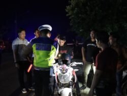 Kapolres Mesuji Bersama Jajaran Melaksana Kan Kegiatan Rutin Di Wilayah Perbatasan Kabupaten Mesuji Lampung Dengan Kabupaten OKI Sumatra Selatan