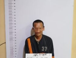 Polres Labuhanbatu Amankan Tersangka Pencurian di Toko Ponsel.