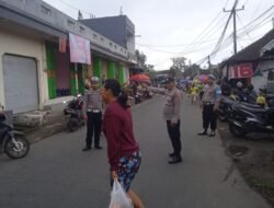 Kanit Provos Awasi Pelaksanaan Pos PH Pagi, di Sepanjang Jalan Depan Pasar