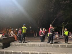 Patroli Malam Hari Satgas OMP, Sampaikan Pesan Kamtibmas
