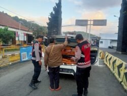 Lakukan Pemeriksaan Ranmor Yang Keluar /Masuk Pelabuhan Padangbai, Cegah Ranmor/Barang Ilegal Lolos