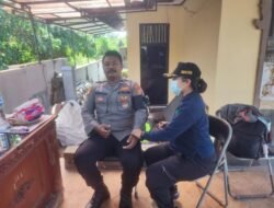 Sidokkes Polres Karangasem, Periksa Kesehatan Personil Yang Melaksanakan Penjagaan Di Kantor Bawaslu