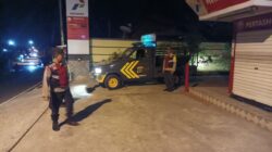 Jaga situasi Kamtibmas Tetap Kondusif di Wilayah Padangbai, Blue Light Patrol / Patroli Malam Polsek Padangbai Sambangi Tempat Rawan