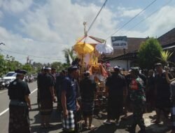 Babinsa Kodim Jembrana, I Putu Eka Adnyana Kawal Upacara Ngaben