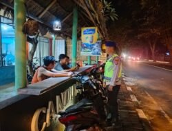 Satuan Polairud Blue Light Patrol Himbauan Kepada Anak-anak Muda di Obyek Wisata Candidasa