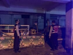 Antisipasi Gangguan Kamtibmas, Malam Hari, Personil Samapta Polres Bangli Lakukan Patroli Malam di Areal Pertokoan Pasar Kidu Bangli