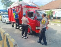 Polisi Gelar Pemeriksaan, Kendaraan Bermotor di Pelabuhan Padangbai