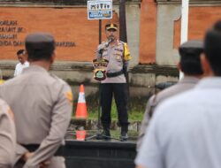 Karendal Ops Polres Karangasem, Pimpin Apel Pagi OMP Sampaikan Rangkaian Kegiatan Pilkada 2024