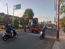 Wujud Pelayanan Kepada Masyarakat di Pagi Hari, Personil Polsek Bangli Laksanakan Pengaturan