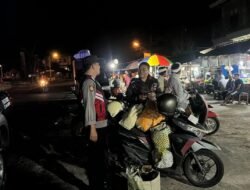 Rutinitas Personil Polsek Susut, Jaga Kondusifitas Malam Hari Melalui Blue Lighr Patrol