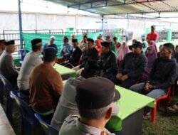 Jumat Barokah, Kapolres Aceh Tengah Serahkan 20 Paket Sembako Dan 1 Unit Rumah Layak Huni Pada Warga Simpang Kelaping Kurang Mampu