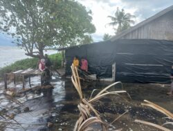 Gelombang Tinggi di Wilayah Pesisir, Meunasah Baro, Kec Muara Batu.