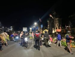 Polres Bangli Melaksanakan Pengamanan Pasar Tumpah, Menjelang Hari Raya Galungan Dan Kuningan