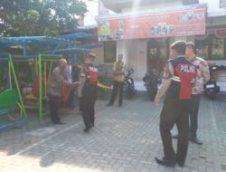 Atensi Pelaksanaan Giat Ibadah Umat Kristiani, Satuan Samapta Laksanakan Pengamanan Pada Gereja Marga Rahayu Bangli