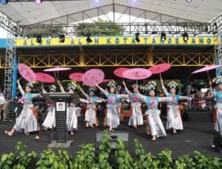 KPU Kota Tangerang bersama Tiga Calon Walikota dan Wakil Walikota Tangerang Laksanakan Deklarasi Kampanye Damai untuk Pilkada 2024