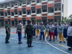 Babinsa Latihkan PBB Siswa-siswi Persiapan Lomba Piala Panglima TNI