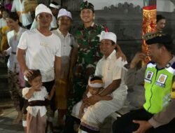 Pastikan Kegiatan Berjalan Dengan Aman, Babinsa Serka Gede Semara Putra Kawal Pelaksanaan Piodalan