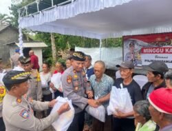 Kasat Binmas Dampingi Kapolres Karangasem, Giat Minggu Kasih Di Desa Pempatan Rendang Karangasem