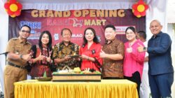 Pemotongan Tumpeng menandai peresmian gran opening abbel mart VII