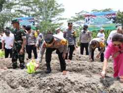 Menindak Lanjuti Program Presiden, Kapolda Bali Menanam Bibit Jagung