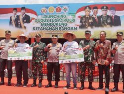 Dukung Swasembada Pangan, Kapolri Bersama Panglima TNI Tanam Jagung di Sidoarjo,Tandai Peluncuran Gugus Tugas Polri Ketahanan Pangan